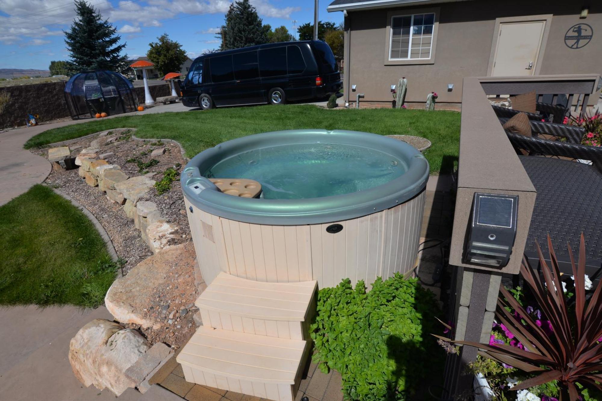Tacit Shadow Resort Shangri-La King Suite, Gym, Coffee Bar, Hot-Tub, Free Laundry, Food Available Parowan エクステリア 写真