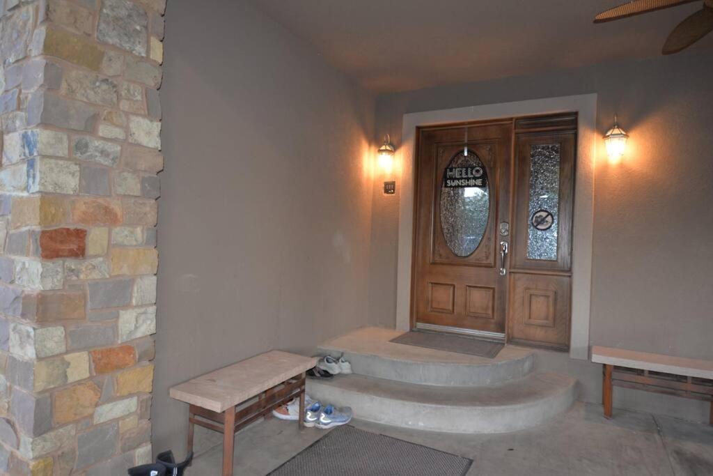 Tacit Shadow Resort Shangri-La King Suite, Gym, Coffee Bar, Hot-Tub, Free Laundry, Food Available Parowan エクステリア 写真